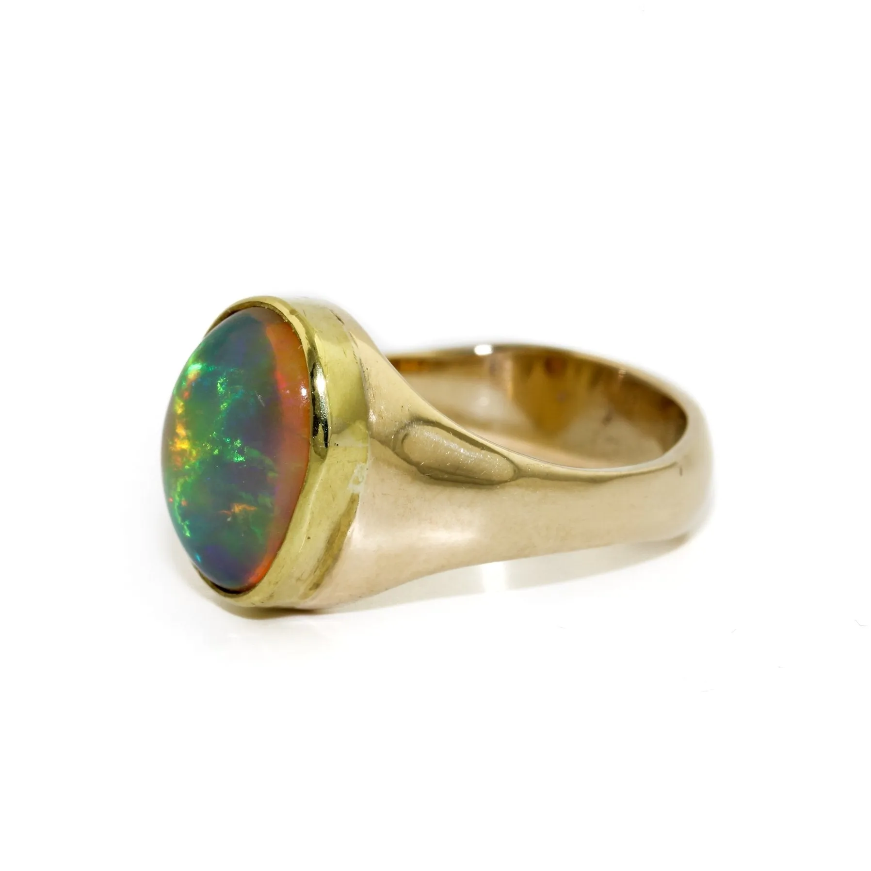 18k Ethiopian Oval Opal Ring