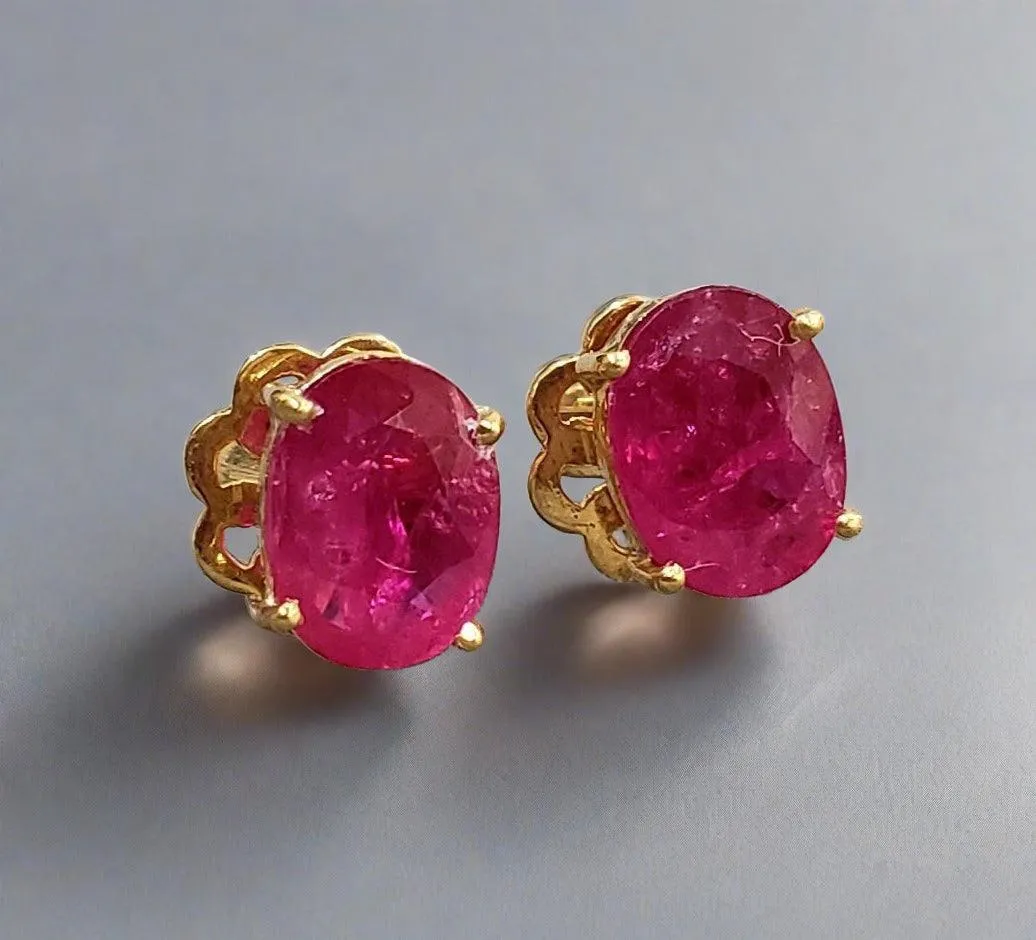 18k Gold Natural Ruby Earrings Studs
