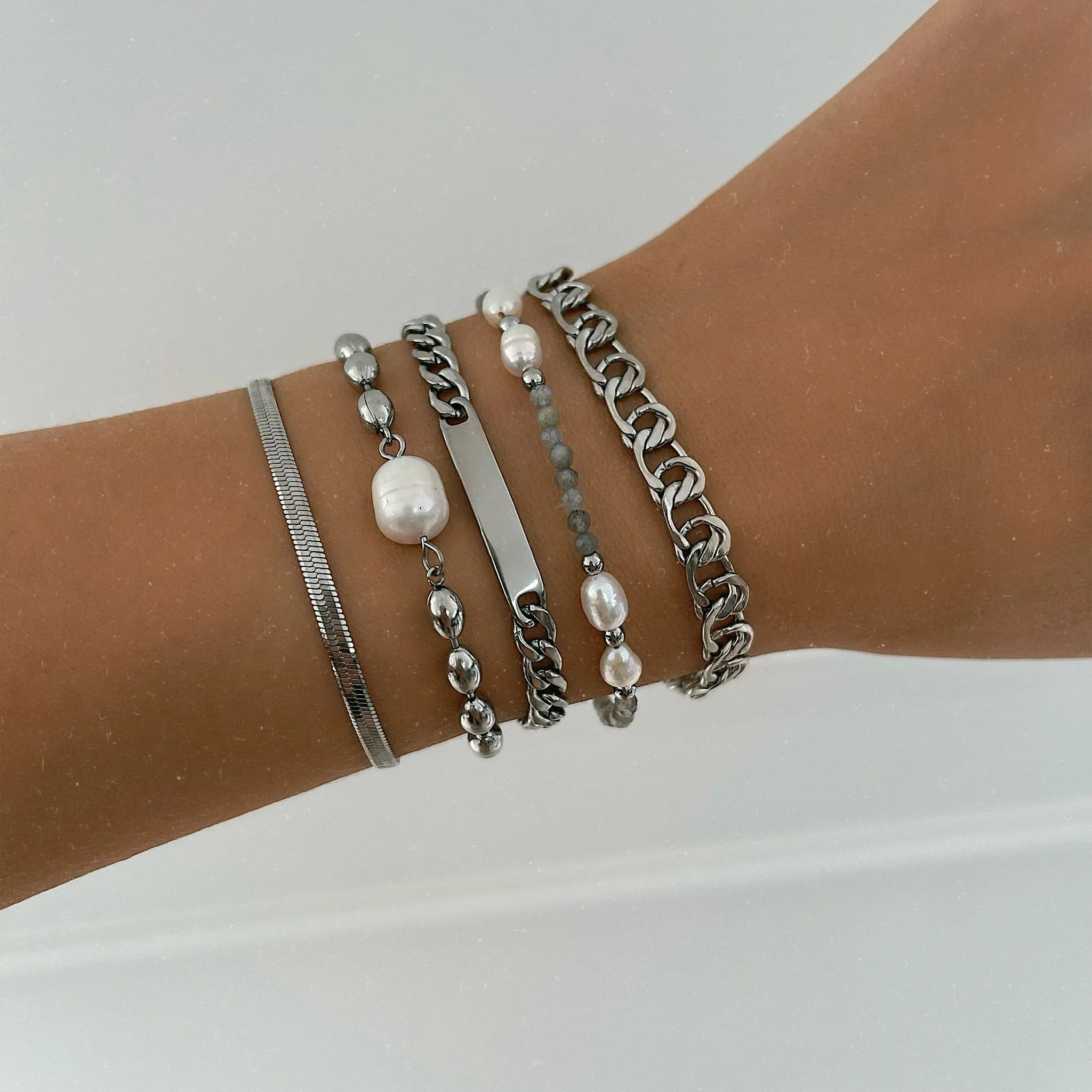 Isla Labradorite Bracelet
