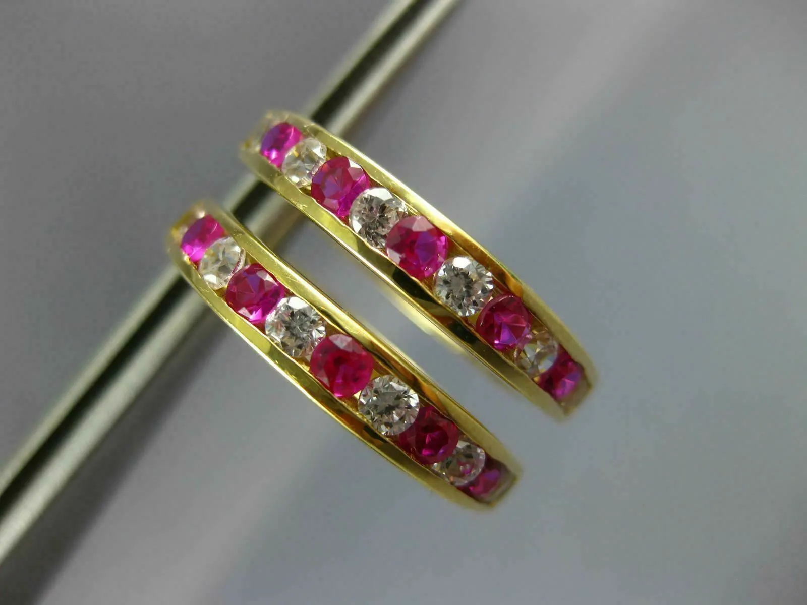 LARGE 2.0CT AAA RUBY & WHITE SAPPHIRE 18KT YELLOW GOLD 3D HUGGIE EARRINGS #22744