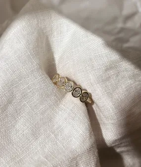 Medium Oval Suns Ring