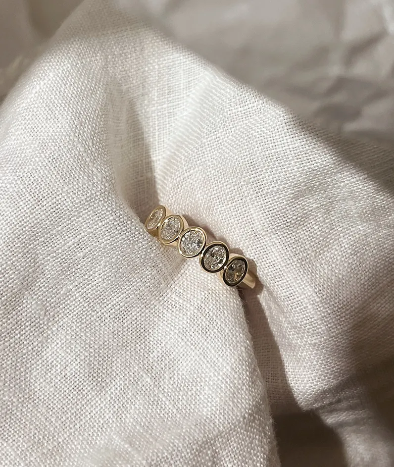 Medium Oval Suns Ring