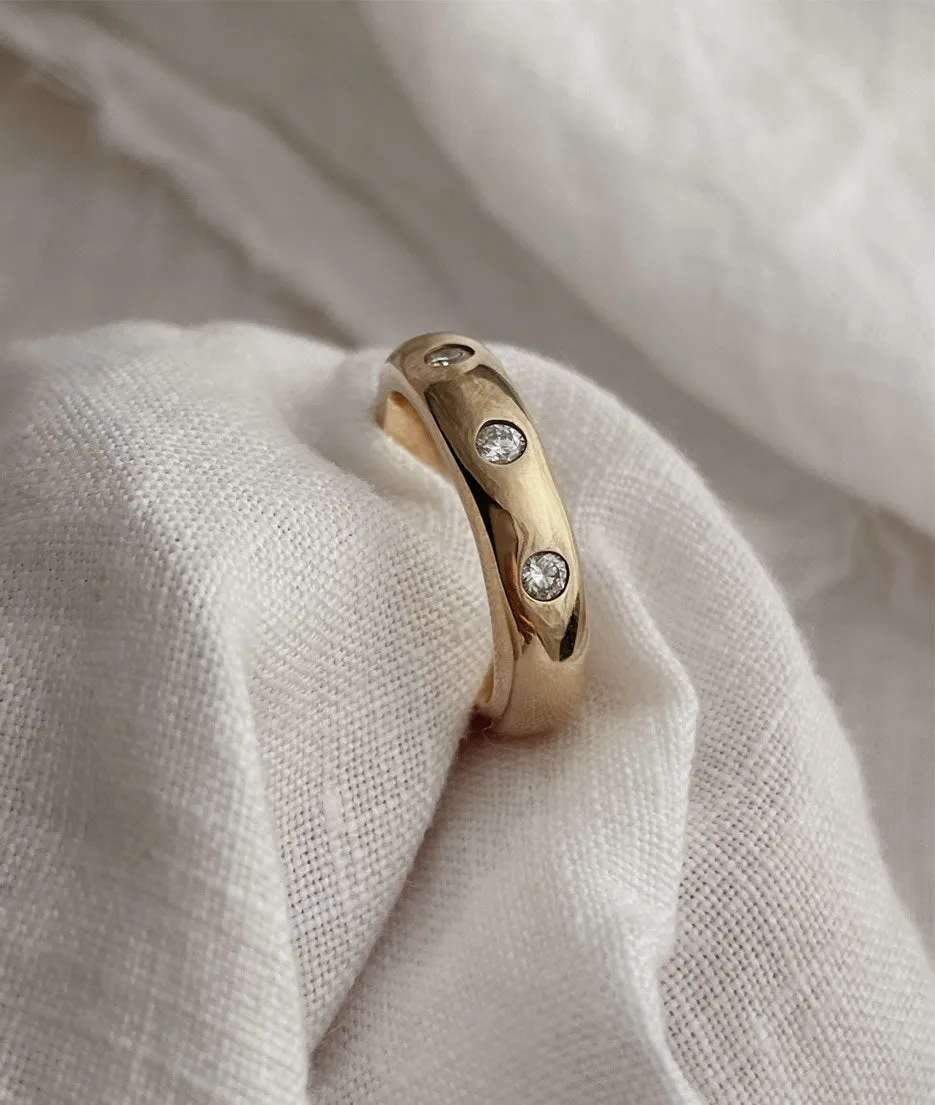 Moons 5mm Rounded Band