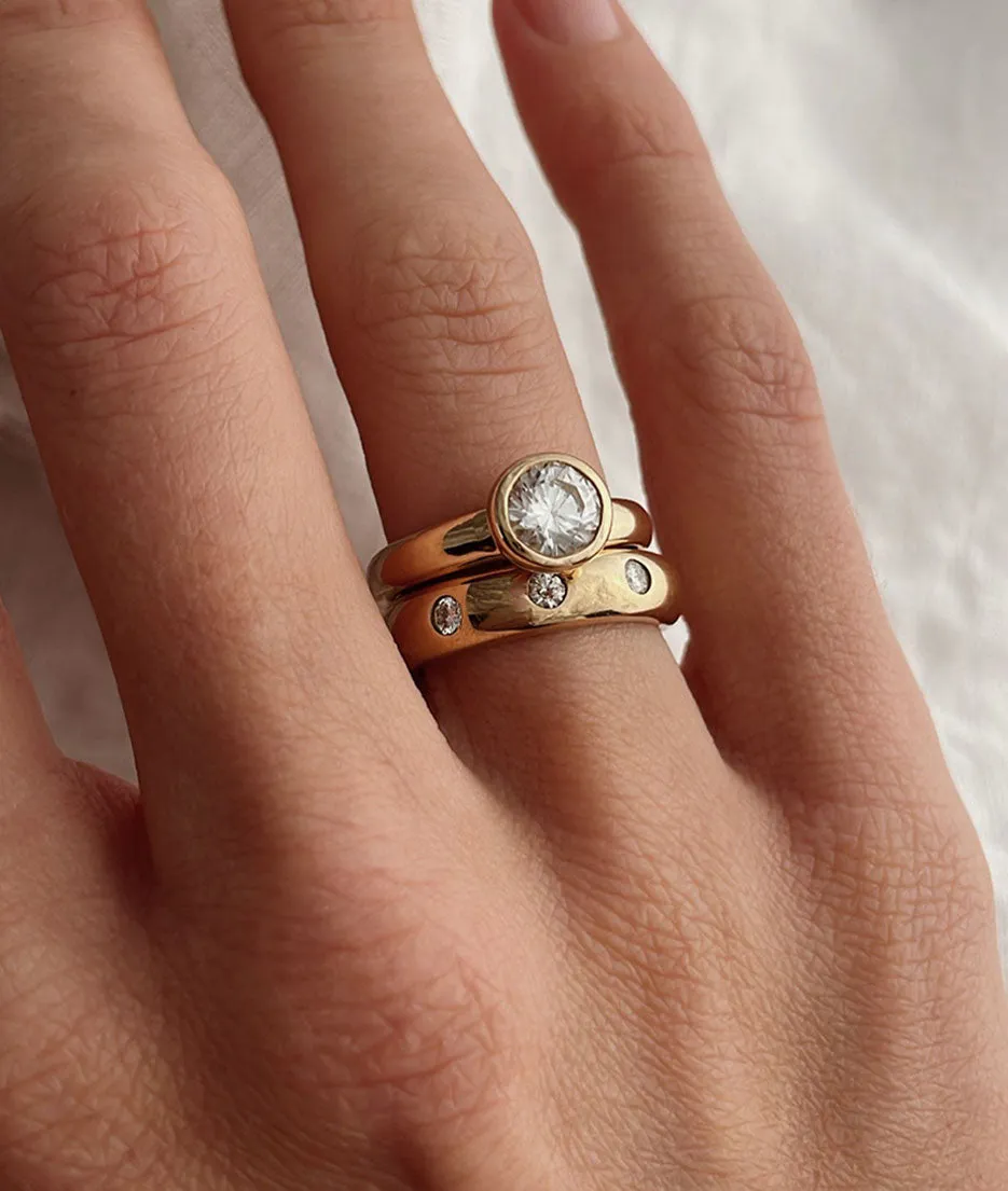 Moons 5mm Rounded Band