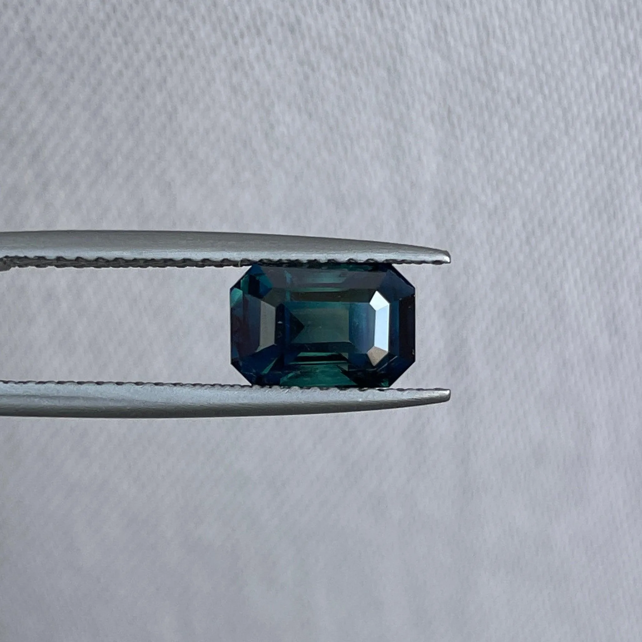 Natural Green Sapphire | Emerald Cut | 5.60 x 8.30 x 4.70mm| 2.26 Carat | heated Sapphire | Engagement Rings | Jewellery Making Gemstone