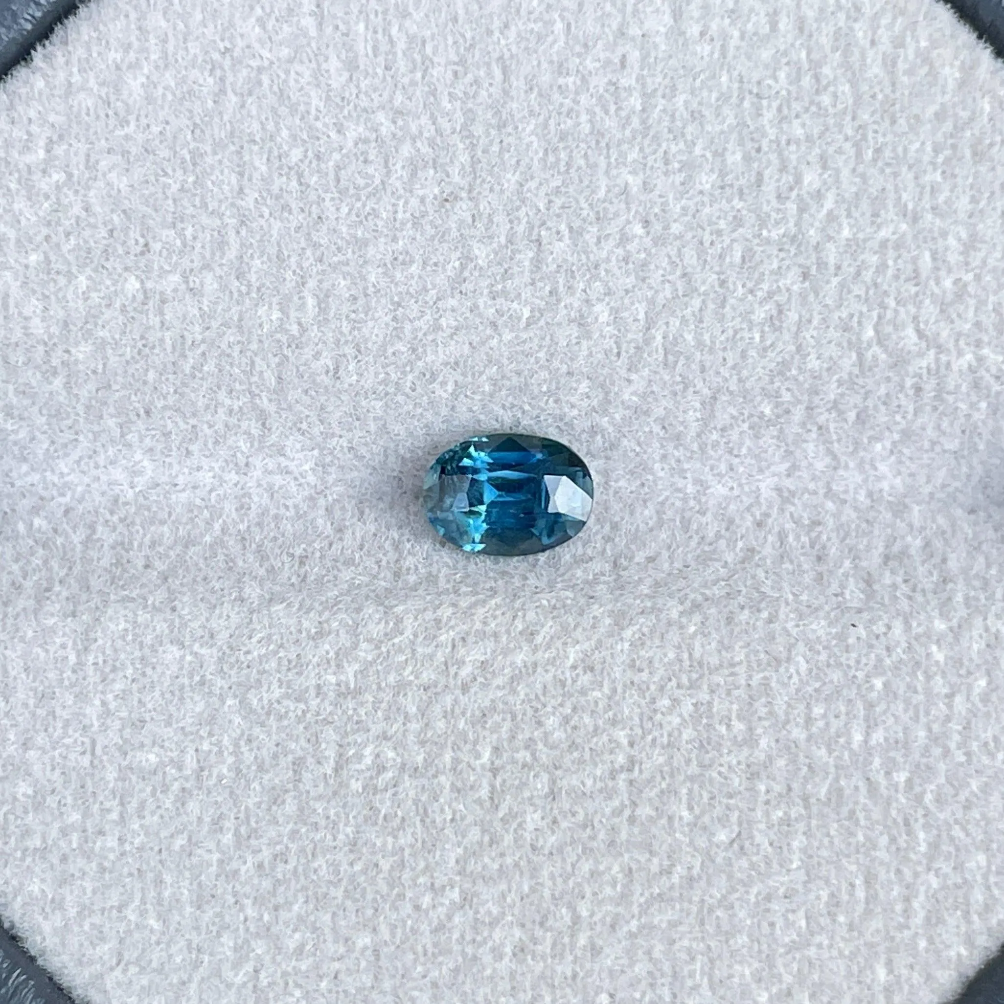 Natural Green Sapphire | Loose |0.83crt | Unset | heated | SAPPHIRE | Gift Idea | Engagement Ring | Sapphire Ring