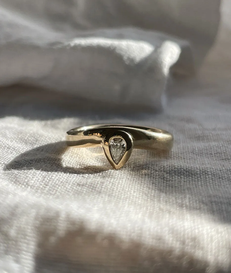 Pear Diamond Valle