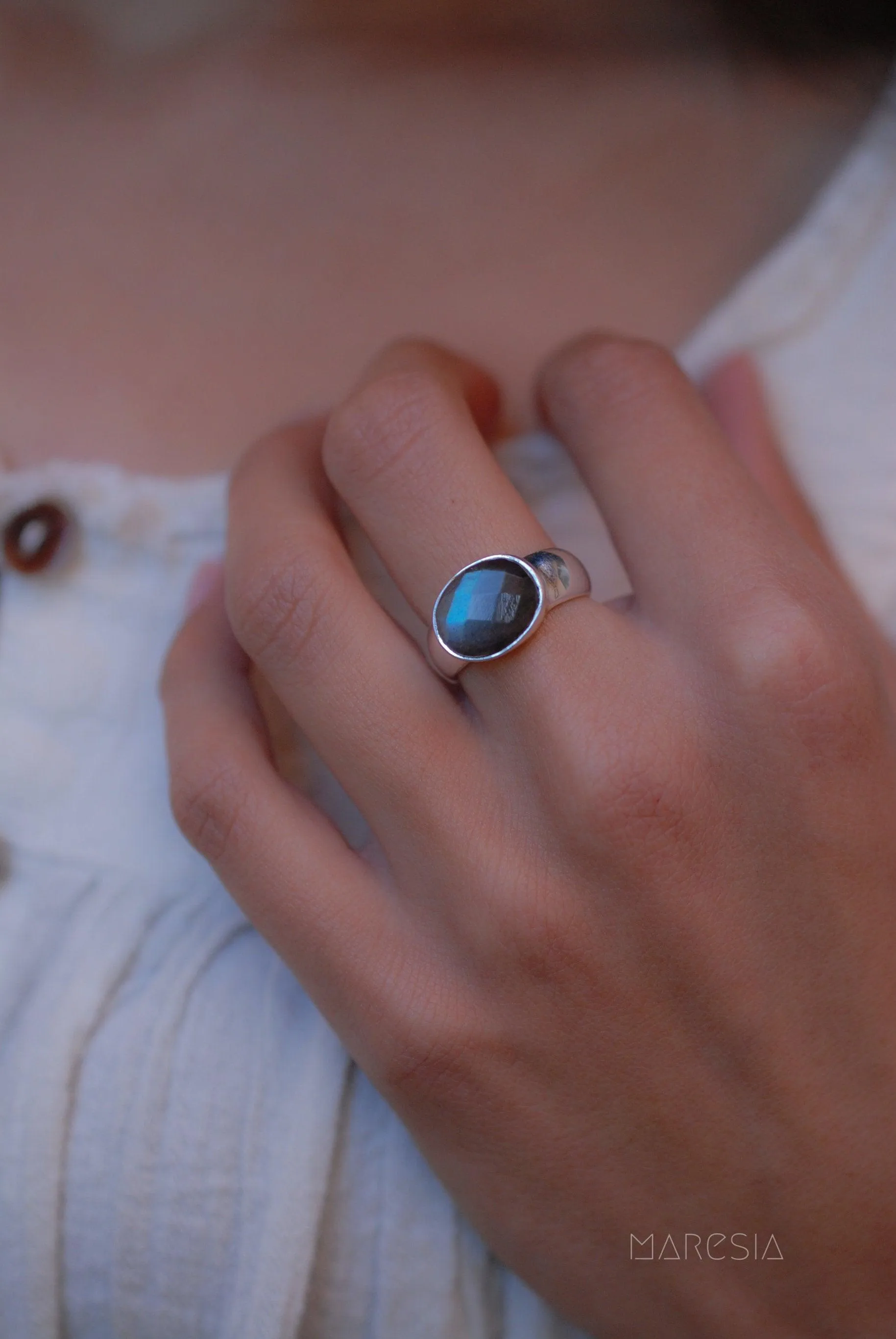 Rainbow Labradorite Ring ~ Sterling Silver 925 ~MR015