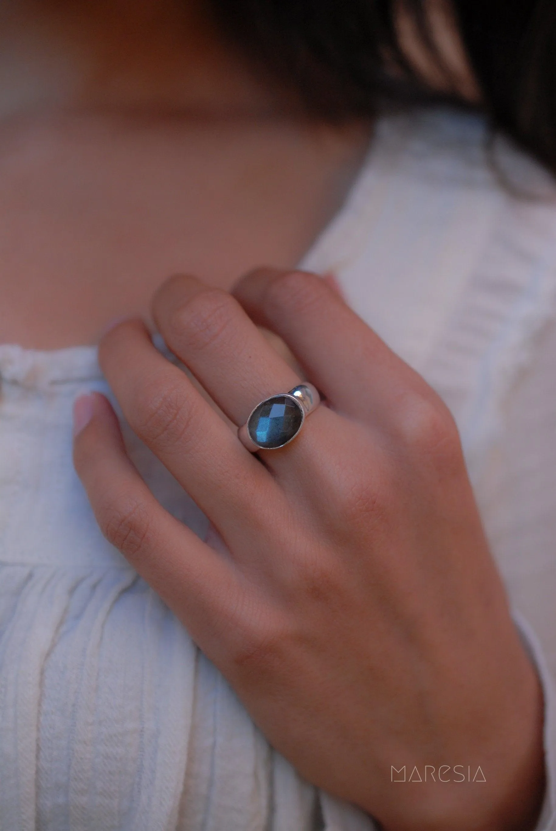 Rainbow Labradorite Ring ~ Sterling Silver 925 ~MR015