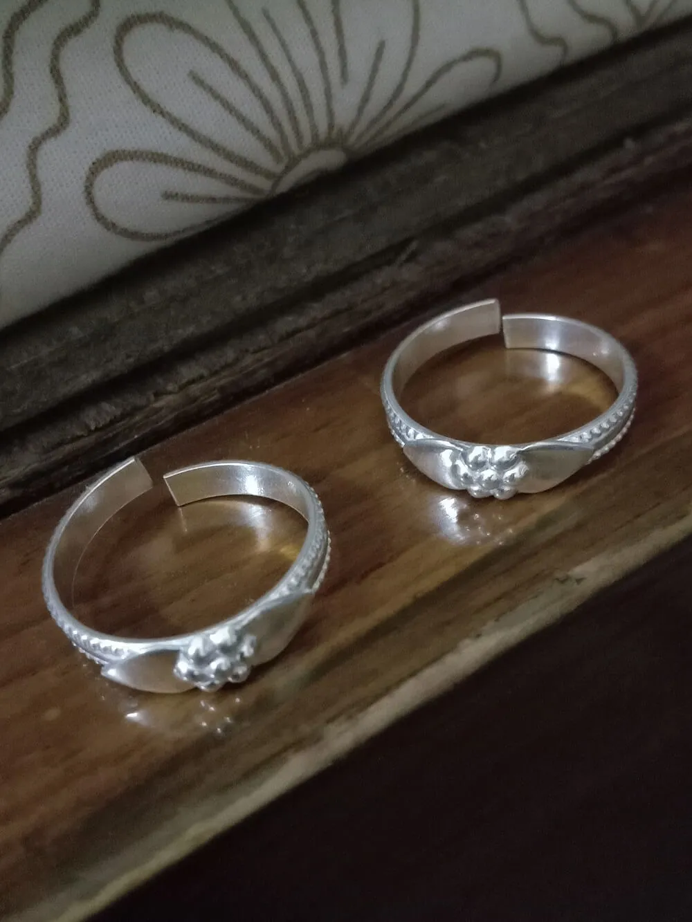 Silver Toe Band Single