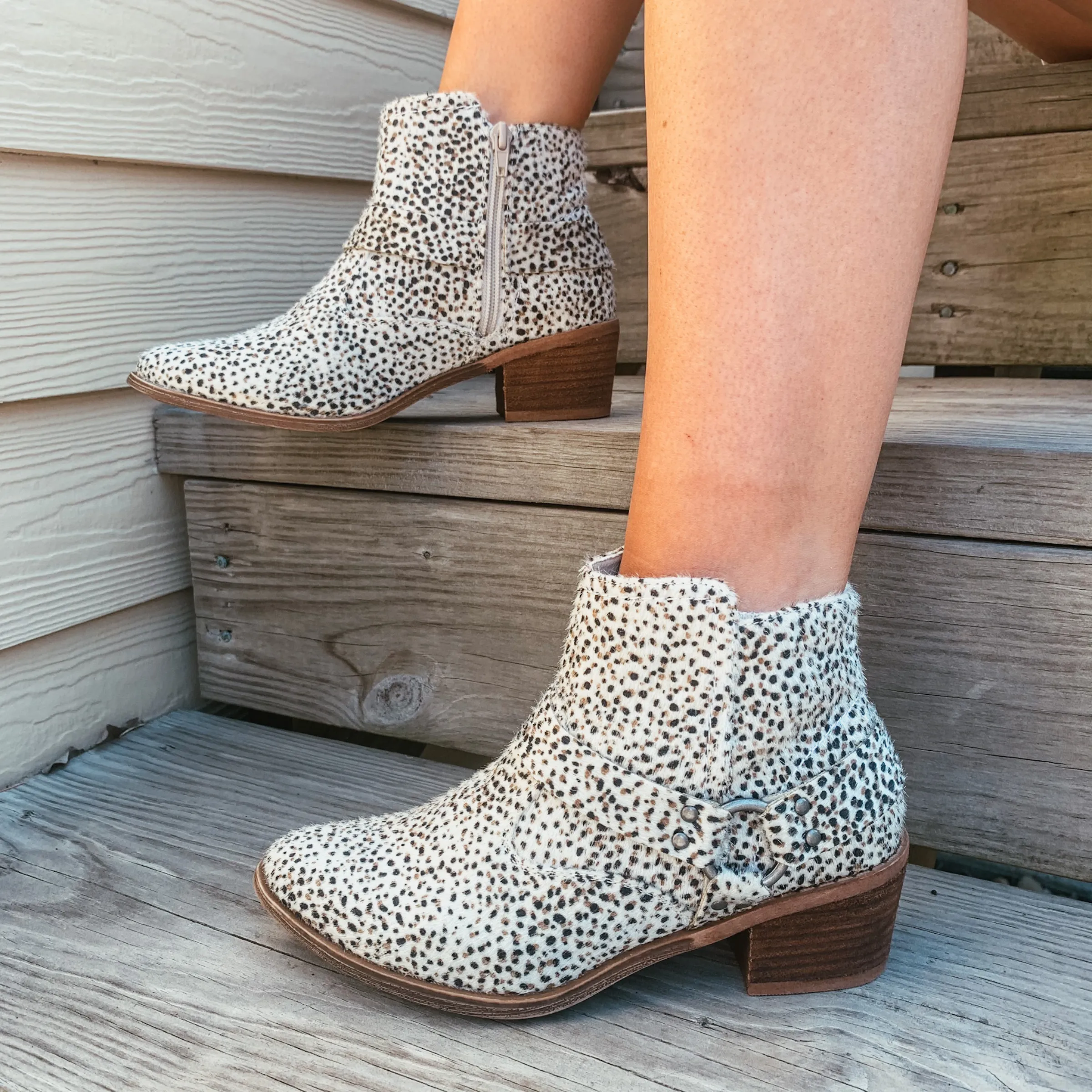 Very G | Oasis Faux Fur Bootie in Dotted Beige