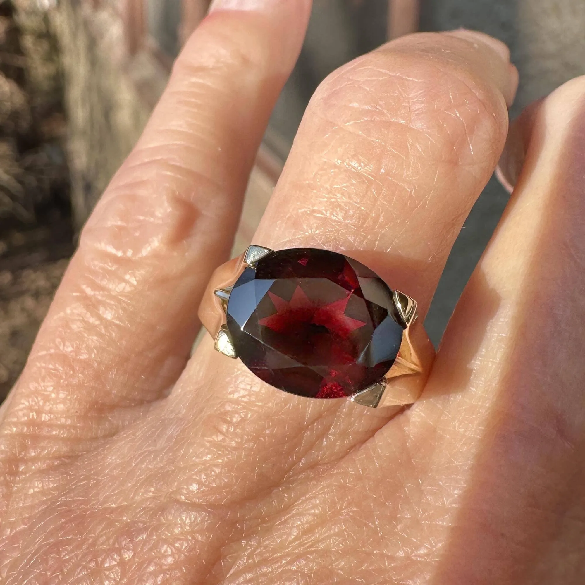Vintage 10K Gold East West 6.25 CTW Garnet Ring, Signet Style