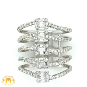 VVS/vs high clarity Diamonds set in a 18k White gold Contemporary Ladies`Ring
